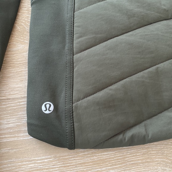 Lululemon Extra Mile Jacket, green, Size 2, New with Tag! - Picture 8 of 10